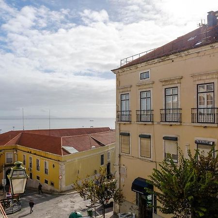 Colourful Alfama Apartment Lisboa Extérieur photo