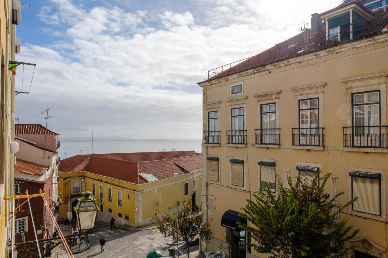 Colourful Alfama Apartment Lisboa Extérieur photo